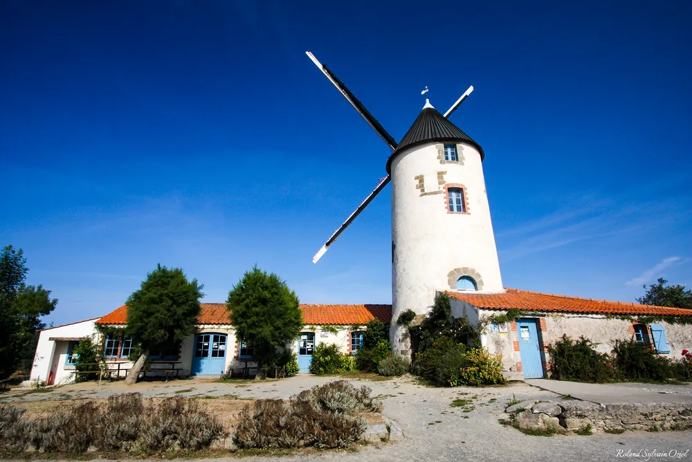 Moulin de Rairé à visiter lors d'un séjour au camping Natura Village
