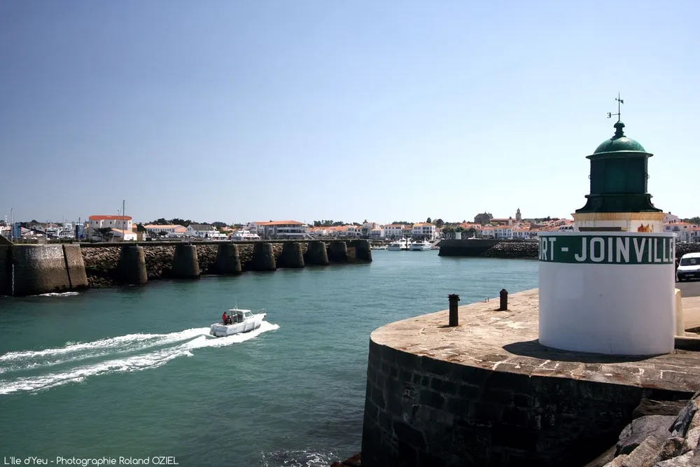 Entrée du port de joinville à l'ile d'yeu